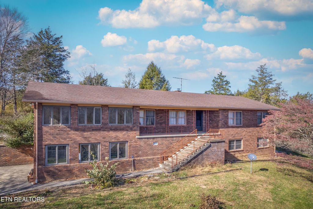 228 McCarter Lane, Cumberland Gap, TN 37724