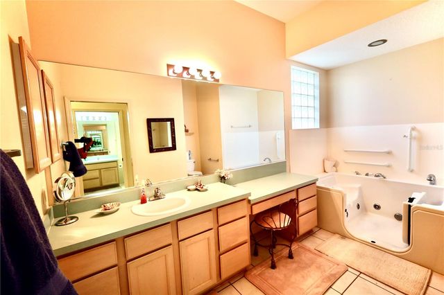 532 CARRERA DRIVE, Lady Lake, FL 32159