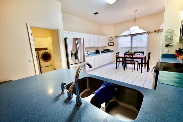 532 CARRERA DRIVE, Lady Lake, FL 32159