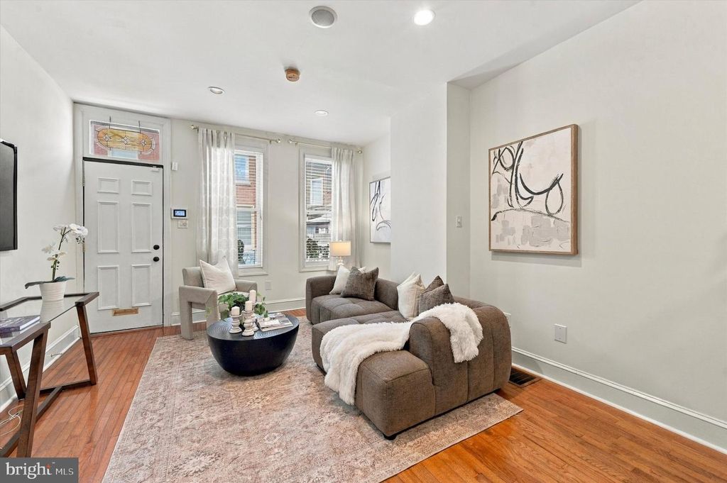 895 N JUDSON ST, Philadelphia, PA 19130 — photo 5