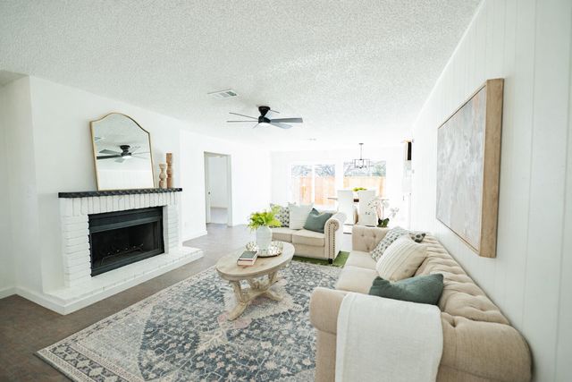 9106 Akron Avenue, Lubbock, TX 79423