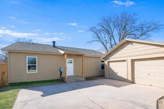 9106 Akron Avenue, Lubbock, TX 79423