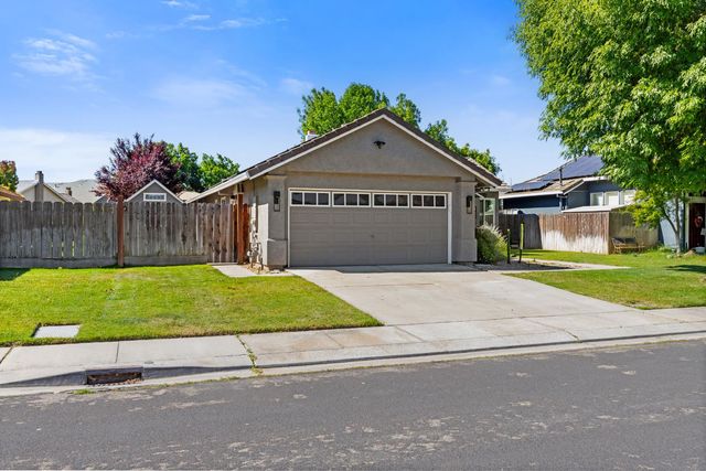 462 Chablis Way, Manteca, CA 95337
