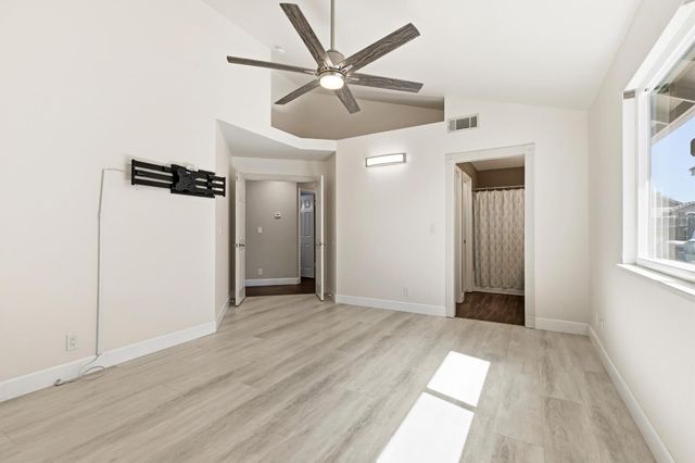 462 Chablis Way, Manteca, CA 95337