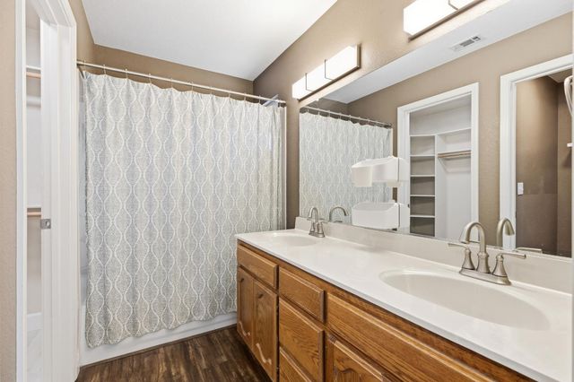 462 Chablis Way, Manteca, CA 95337
