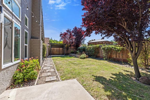 462 Chablis Way, Manteca, CA 95337