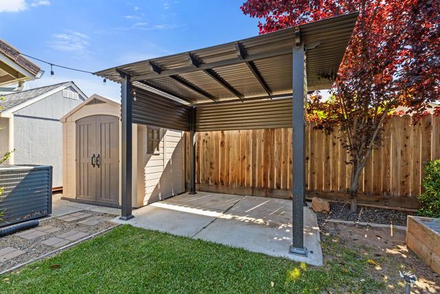 462 Chablis Way, Manteca, CA 95337