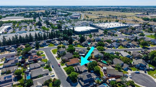 462 Chablis Way, Manteca, CA 95337