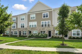 456 Autumn Ridge Circle, Pickerington, OH 43147