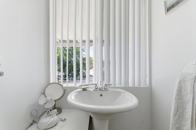 994 Sea Crest Place, Thermal, CA 92274