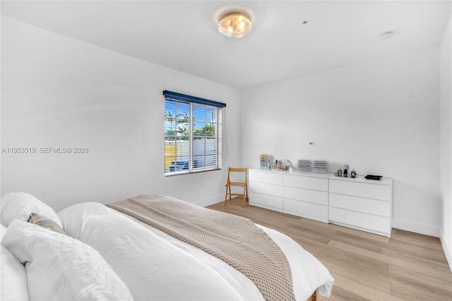 121 NW 2nd Ave 4, Hallandale Beach, FL 33009