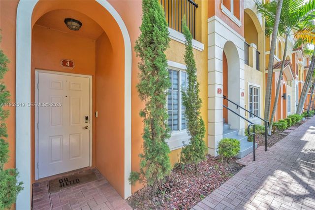 121 NW 2nd Ave 4, Hallandale Beach, FL 33009