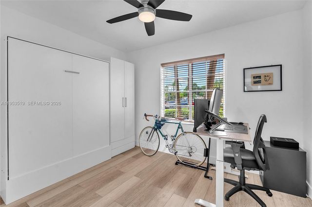 121 NW 2nd Ave 4, Hallandale Beach, FL 33009