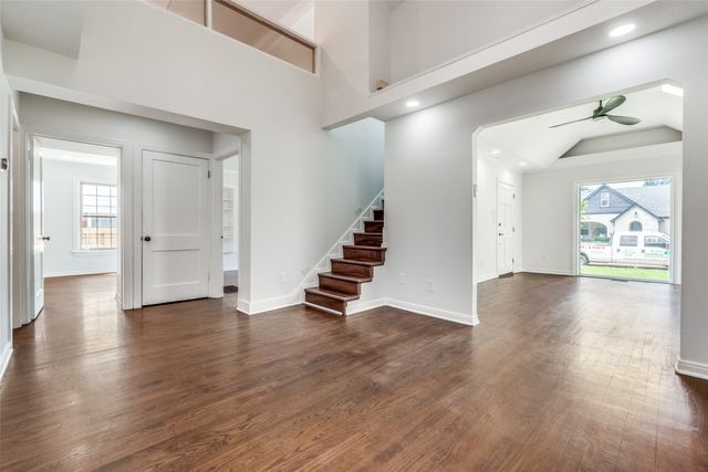 5106 Stoneleigh Avenue, Dallas, TX 75235