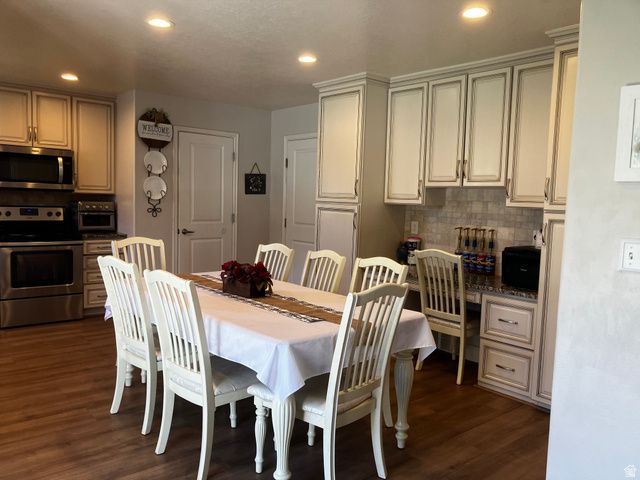 199 W ARBOR DR, Saratoga Springs, UT 84045