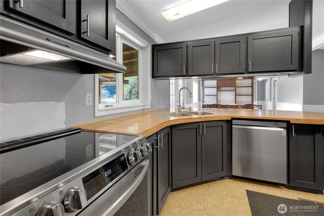 31421 62nd Avenue Ct S, Roy, WA 98580