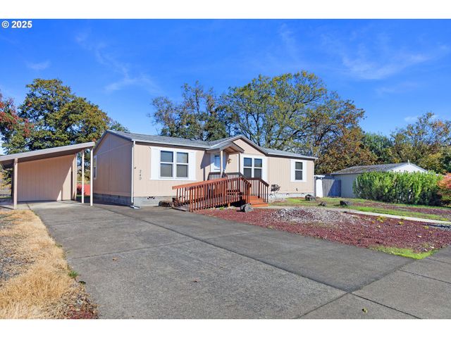 249 TROUT Loop, Roseburg, OR 97471
