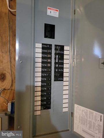 49 WALLACE ST, Elmer, NJ 08318