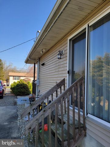 49 WALLACE ST, Elmer, NJ 08318
