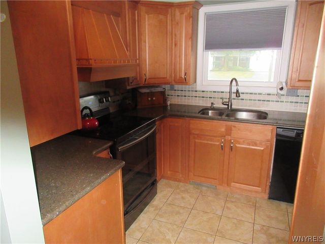 6029 Quaker Hollow Road 3, Orchard Park, NY 14127