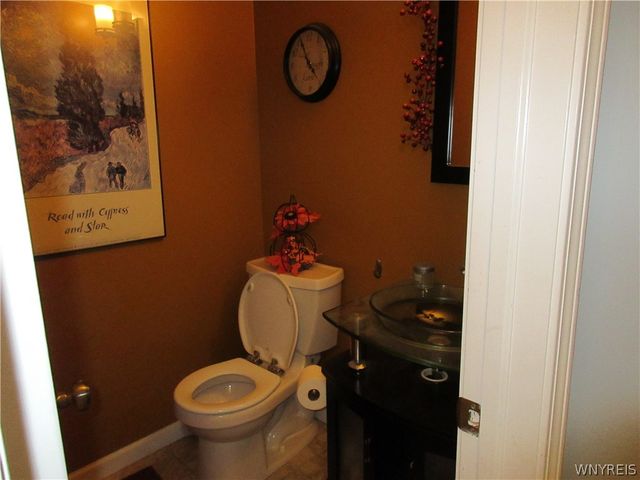 6029 Quaker Hollow Road 3, Orchard Park, NY 14127