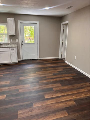 819 W State Street, Terrell, TX 75160