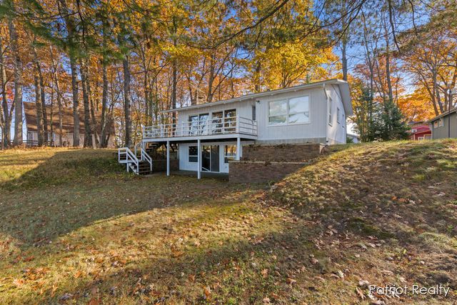 8995 Deer Point Drive, Newaygo, MI 49337