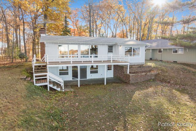 8995 Deer Point Drive, Newaygo, MI 49337