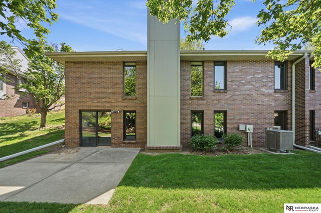 4835 S 71St Street, Lincoln, NE 68516