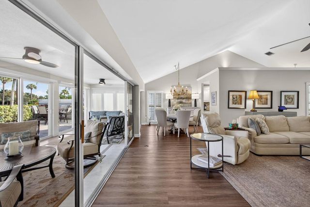 2386 Saratoga Bay Drive, West Palm Beach, FL 33409