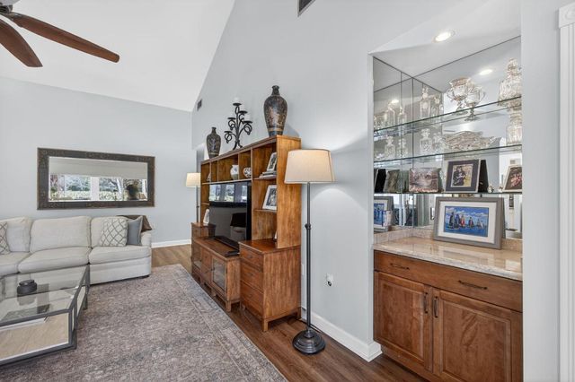 2386 Saratoga Bay Drive, West Palm Beach, FL 33409