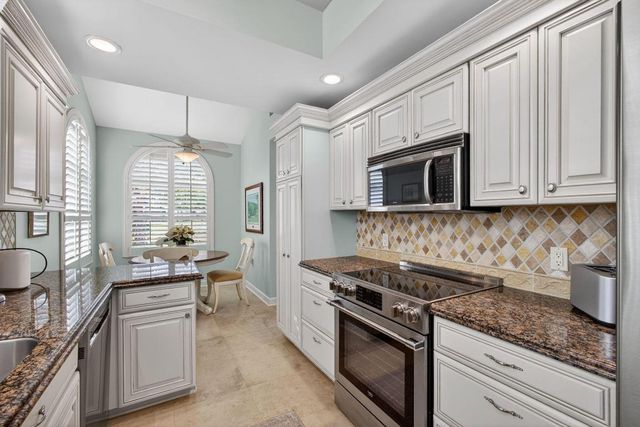 2386 Saratoga Bay Drive, West Palm Beach, FL 33409