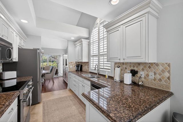 2386 Saratoga Bay Drive, West Palm Beach, FL 33409