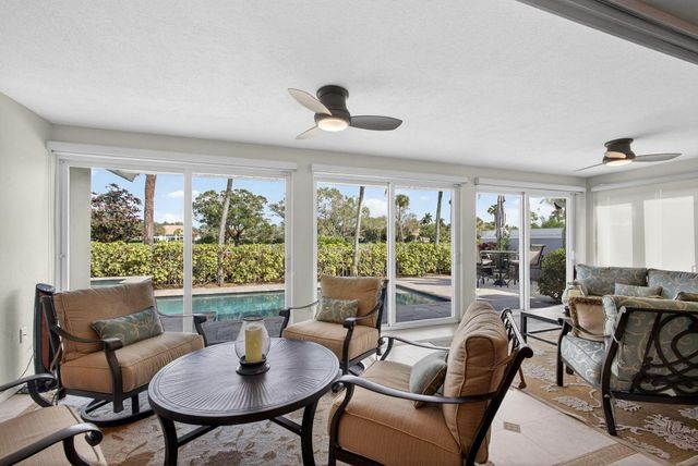 2386 Saratoga Bay Drive, West Palm Beach, FL 33409