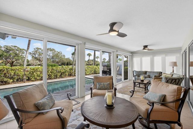 2386 Saratoga Bay Drive, West Palm Beach, FL 33409