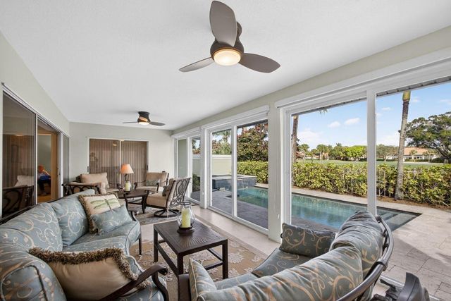 2386 Saratoga Bay Drive, West Palm Beach, FL 33409