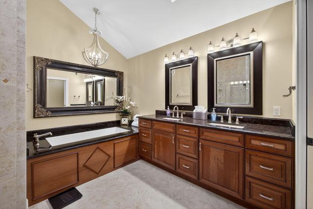 2386 Saratoga Bay Drive, West Palm Beach, FL 33409