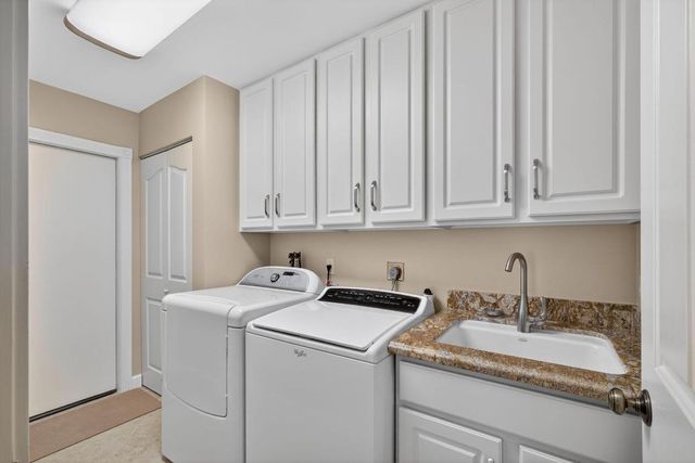 2386 Saratoga Bay Drive, West Palm Beach, FL 33409