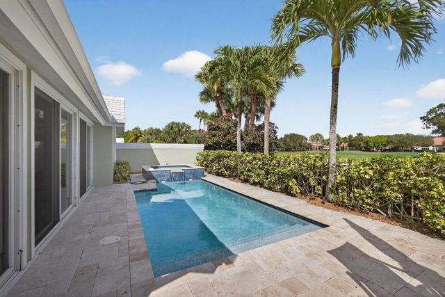 2386 Saratoga Bay Drive, West Palm Beach, FL 33409