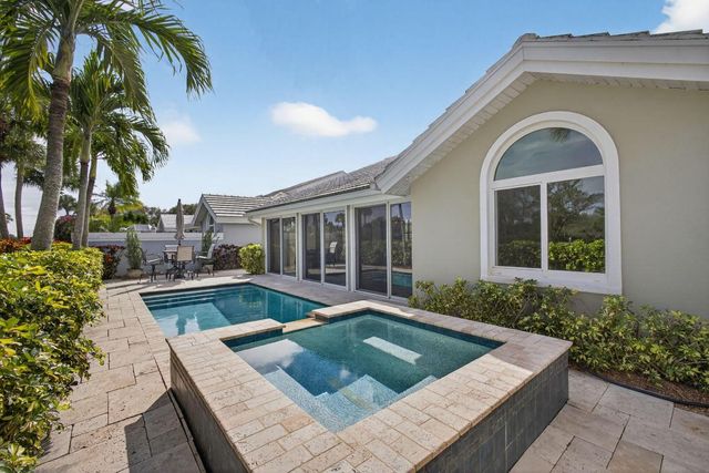 2386 Saratoga Bay Drive, West Palm Beach, FL 33409