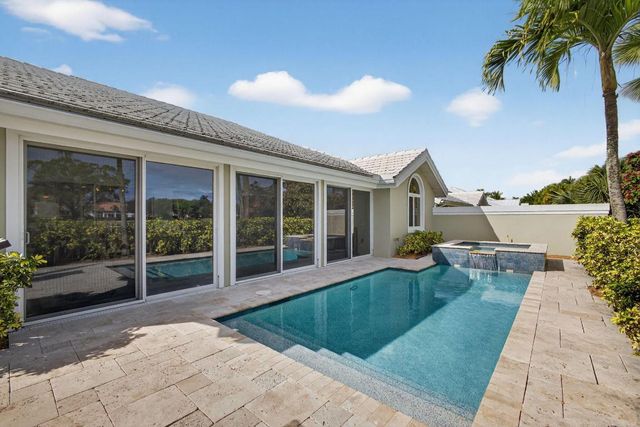 2386 Saratoga Bay Drive, West Palm Beach, FL 33409