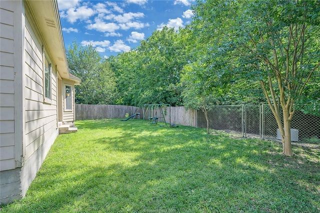 403 N N Coulter Drive, Bryan, TX 77803