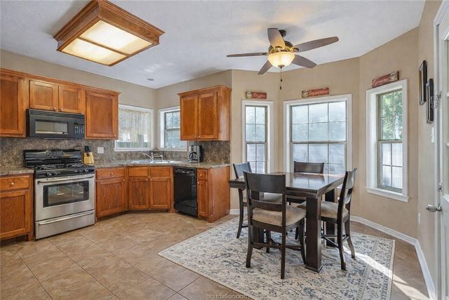 403 N N Coulter Drive, Bryan, TX 77803