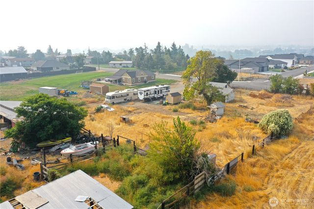 2335 Columbia Avenue NW, East Wenatchee, WA 98802