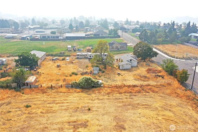 2335 Columbia Avenue NW, East Wenatchee, WA 98802