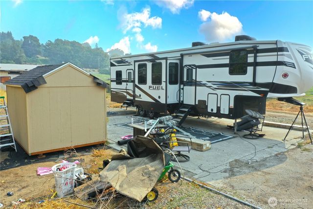 2335 Columbia Avenue NW, East Wenatchee, WA 98802