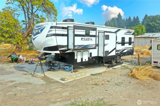 2335 Columbia Avenue NW, East Wenatchee, WA 98802