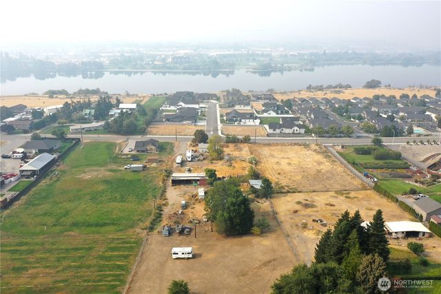 2335 Columbia Avenue NW, East Wenatchee, WA 98802