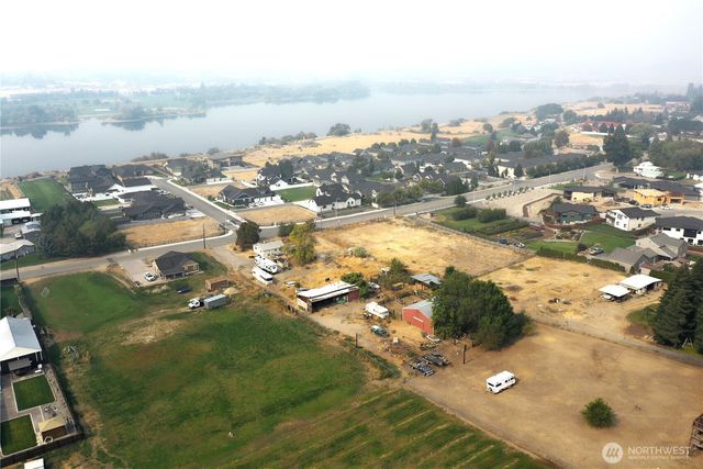 2335 Columbia Avenue NW, East Wenatchee, WA 98802