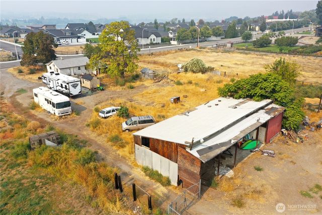 2335 Columbia Avenue NW, East Wenatchee, WA 98802